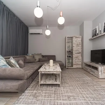 Fashionable 1bd Flat In The Centre Of Apartment Plovdiv